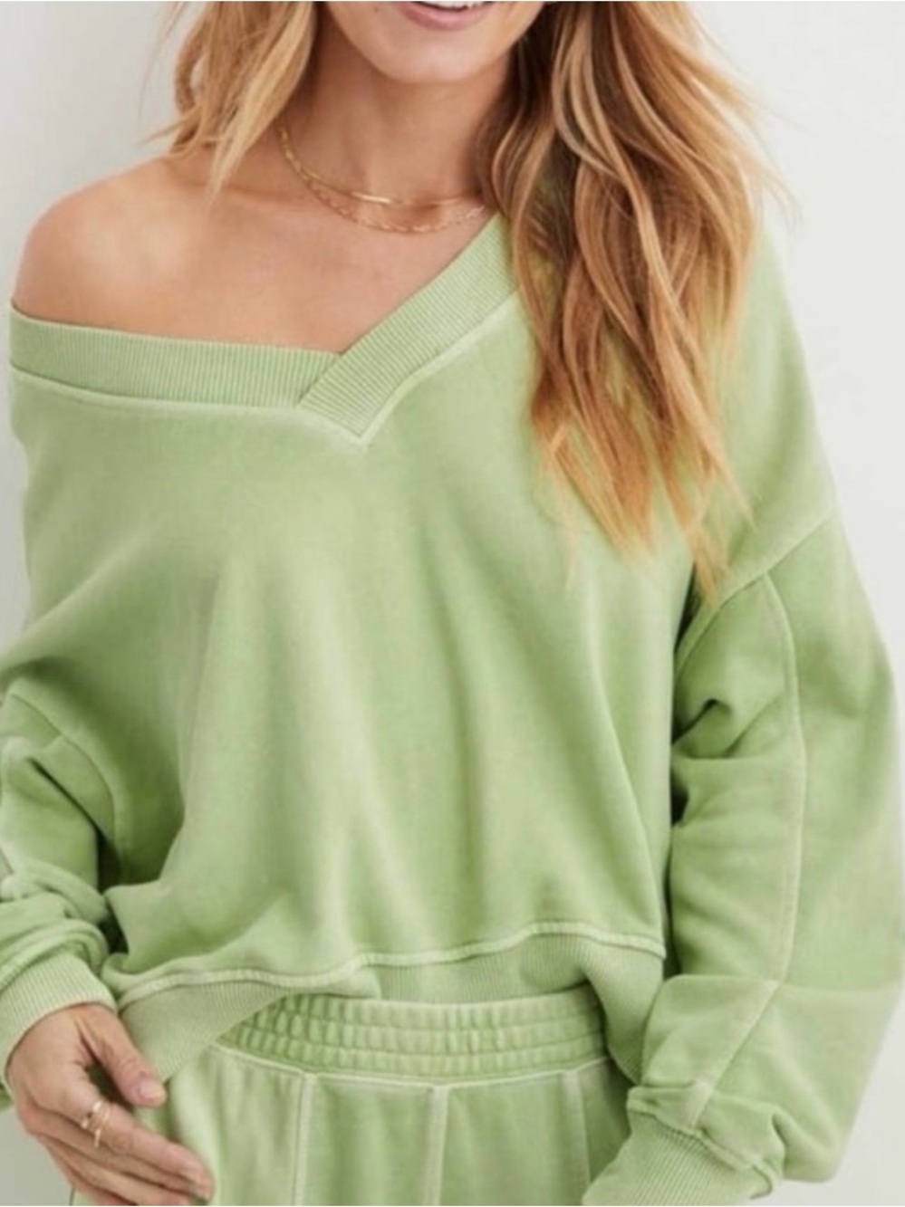 Aerie oversized relaxed cropped sweatshirt size XS